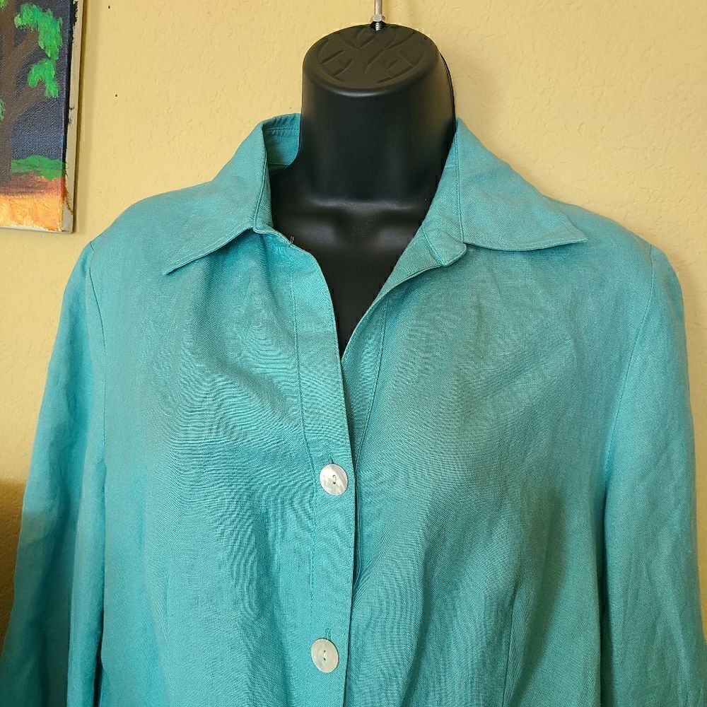 East 5th Linen Blend Button Up Top - Picture 4 of 7